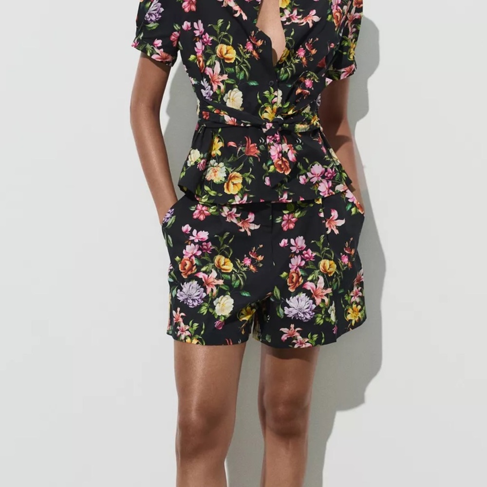 Zara Black Floral Women's Shorts